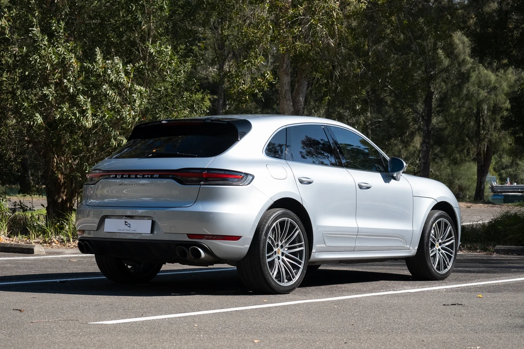 2019 Porsche Macan Turbo - Image 12 of 31