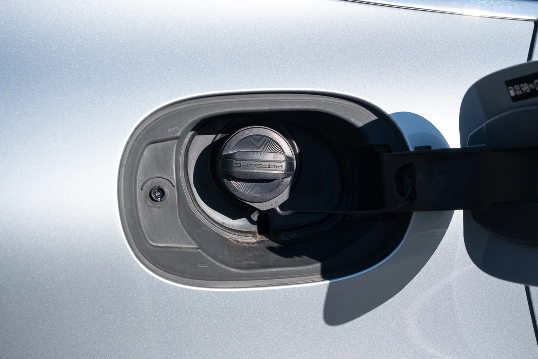2019 Porsche Macan Turbo - Image 27 of 31