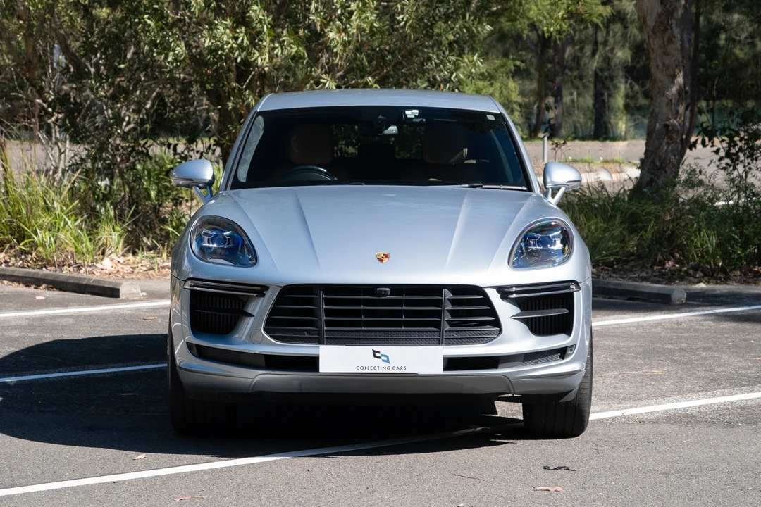 2019 Porsche Macan Turbo - Image 2 of 31