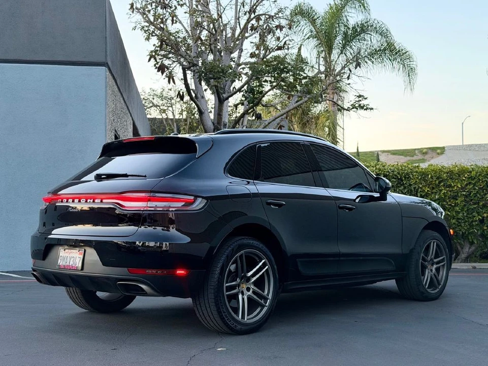 2019 Porsche Macan - Image 15 of 21