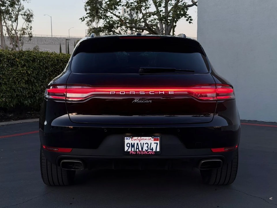 2019 Porsche Macan - Image 12 of 21