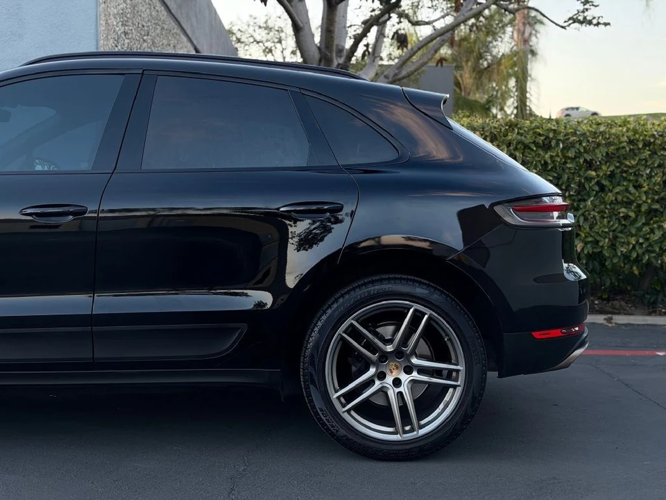 2019 Porsche Macan - Image 10 of 21