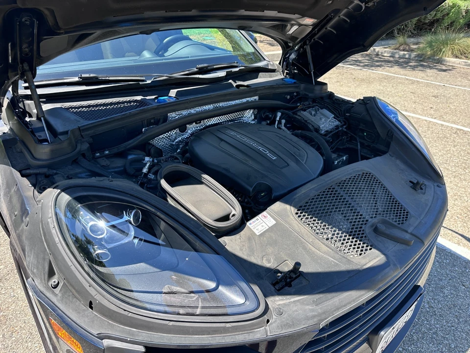 2019 Porsche Macan - Image 21 of 22