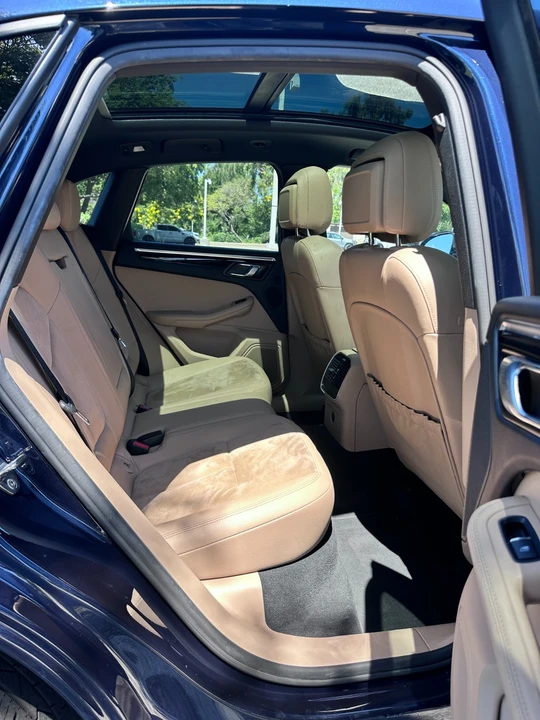 2019 Porsche Macan - Image 15 of 22