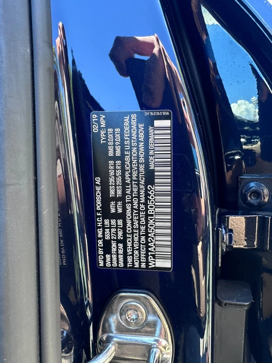 2019 Porsche Macan - Image 19 of 22