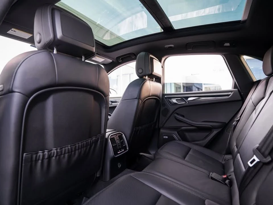2019 Porsche Macan - Image 18 of 20