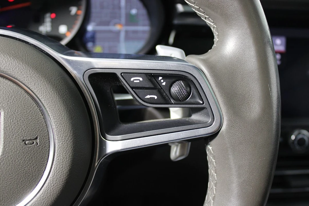2019 Porsche Macan - Image 20 of 31