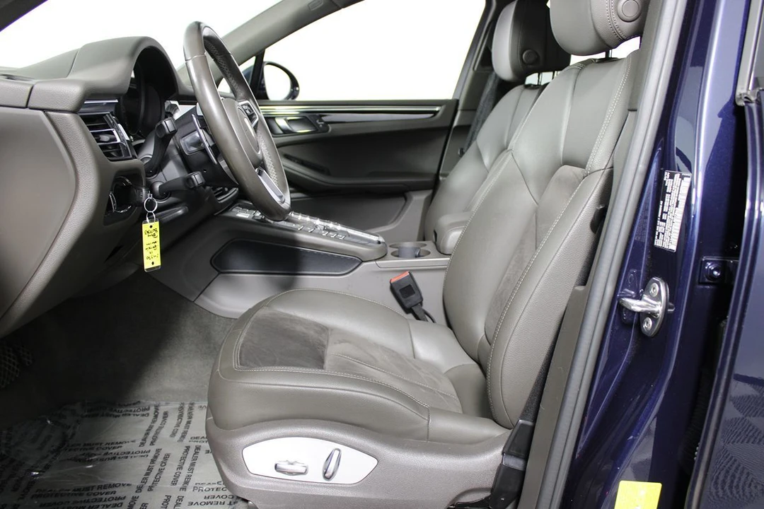 2019 Porsche Macan - Image 10 of 31
