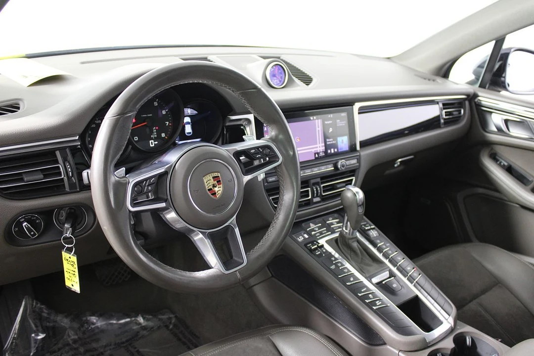 2019 Porsche Macan - Image 9 of 31