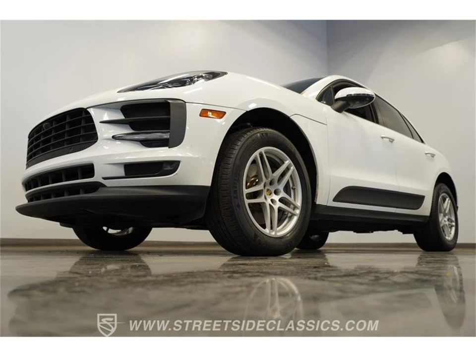 2019 Porsche Macan - Image 20 of 31