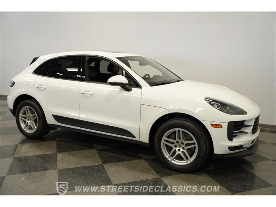 2019 Porsche Macan - Image 15 of 31