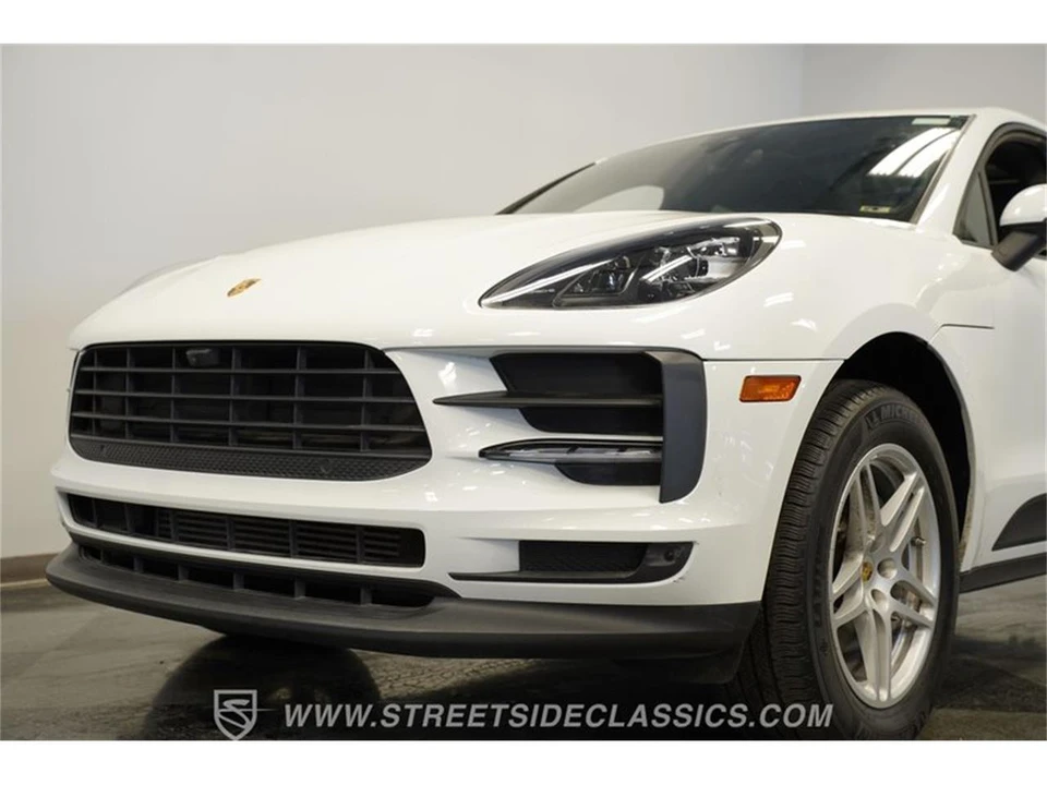 2019 Porsche Macan - Image 21 of 31
