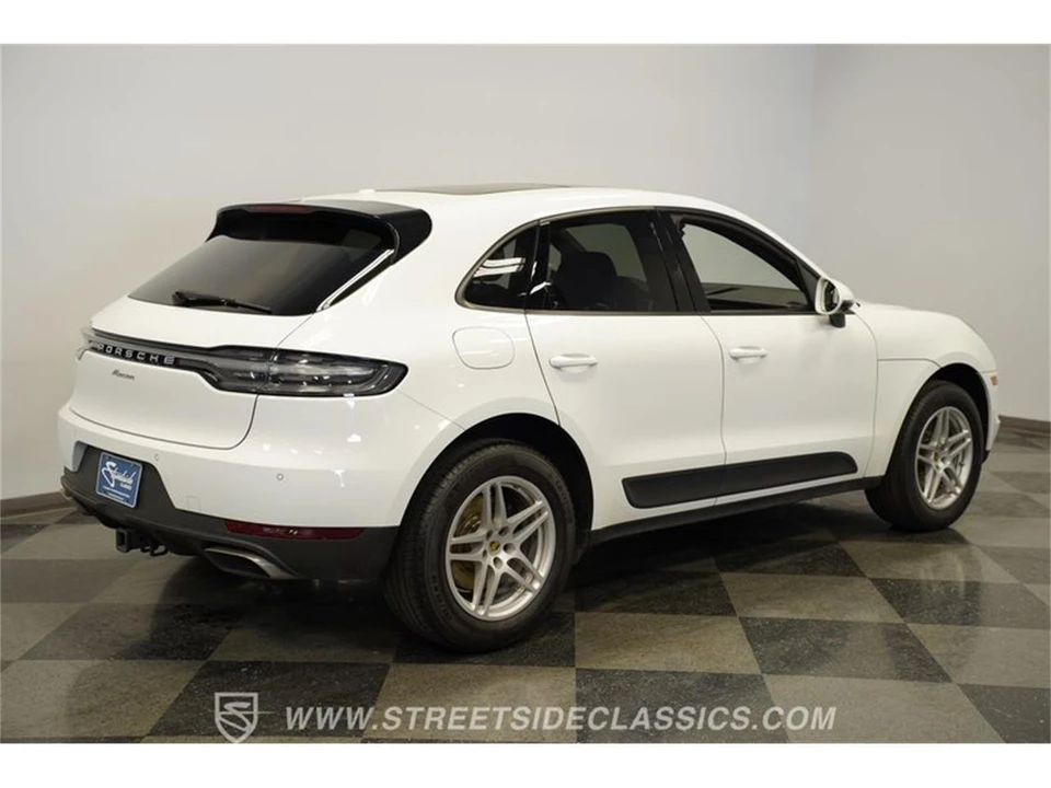2019 Porsche Macan - Image 12 of 31