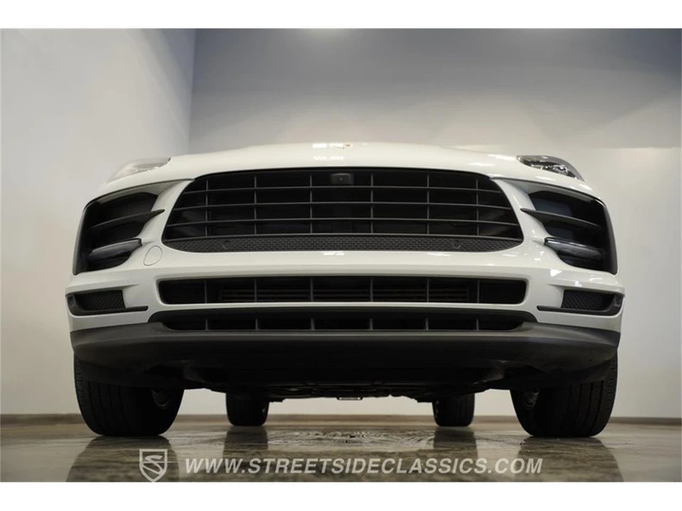 2019 Porsche Macan - Image 22 of 31