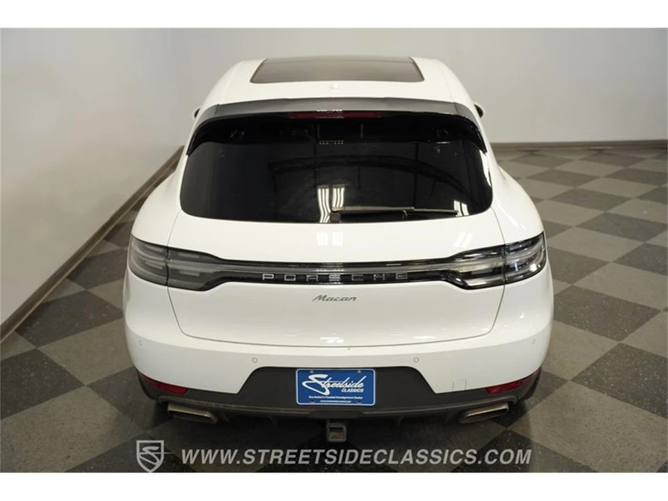 2019 Porsche Macan - Image 28 of 31