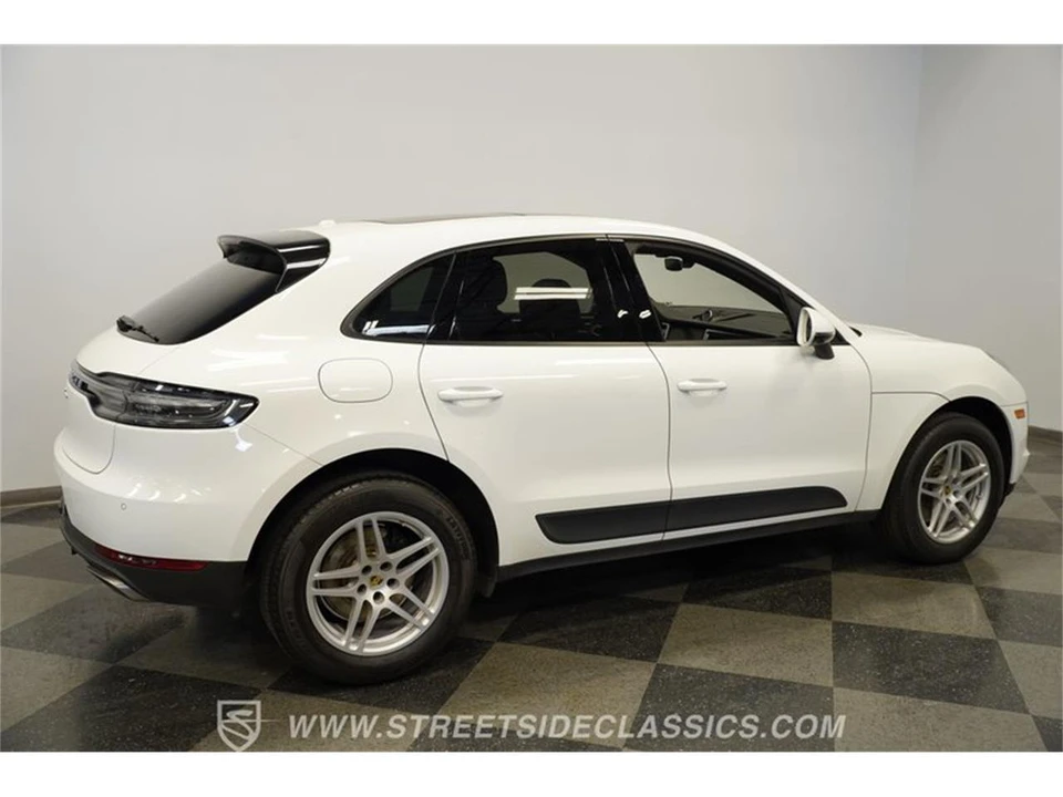 2019 Porsche Macan - Image 13 of 31
