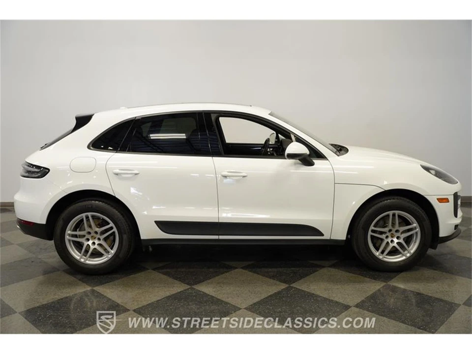 2019 Porsche Macan - Image 14 of 31