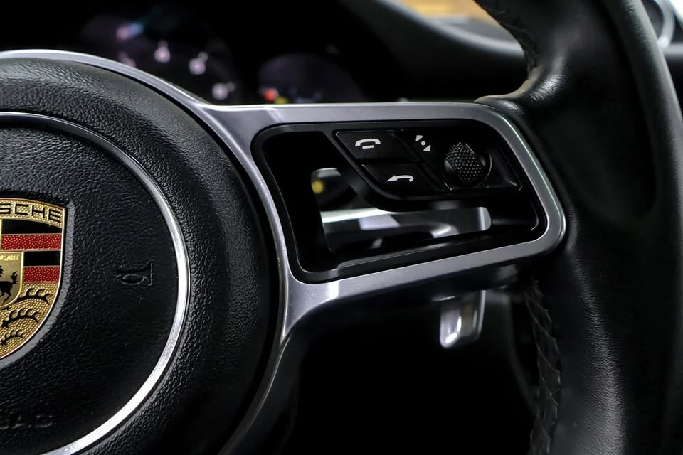 2019 Porsche Macan - Image 15 of 20