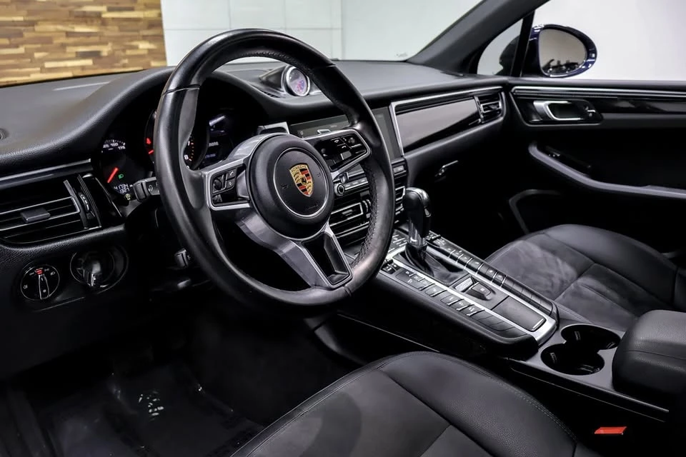 2019 Porsche Macan - Image 10 of 20