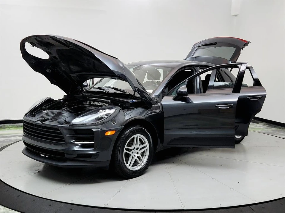 2019 Porsche Macan - Image 9 of 12
