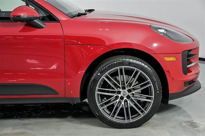 2019 Porsche Macan - Image 15 of 21