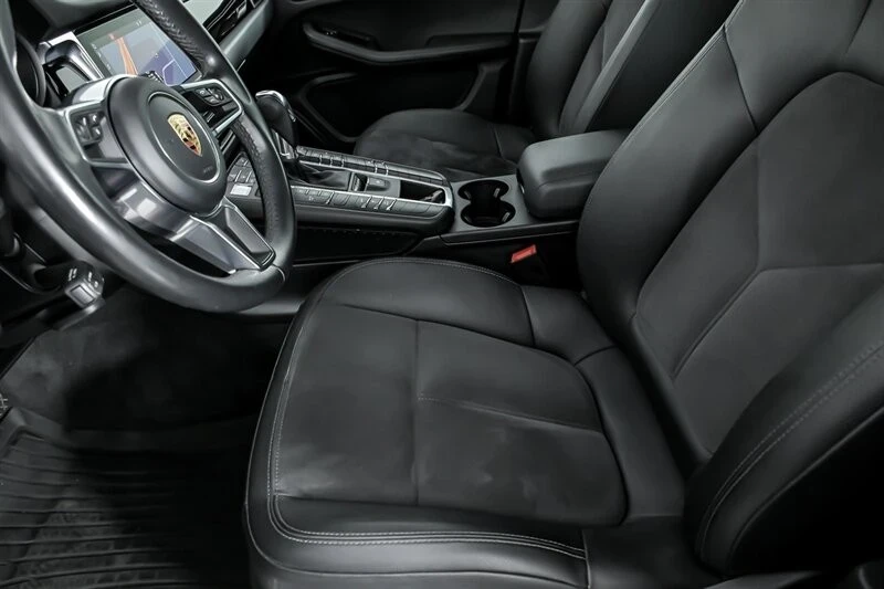 2019 Porsche Macan - Image 20 of 21