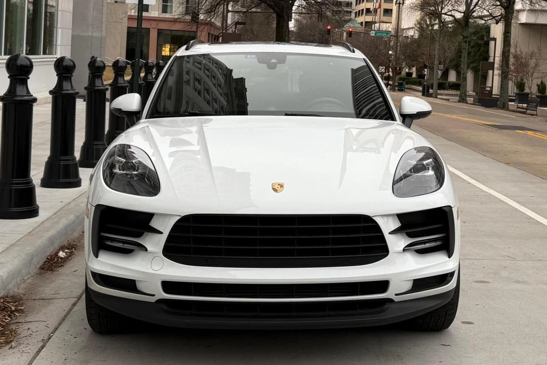 2019 Porsche Macan - Image 2 of 31