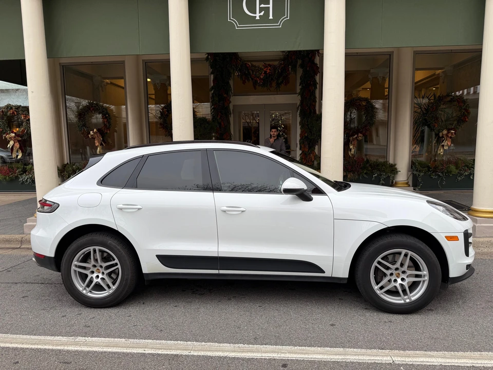 2019 Porsche Macan - Image 13 of 31