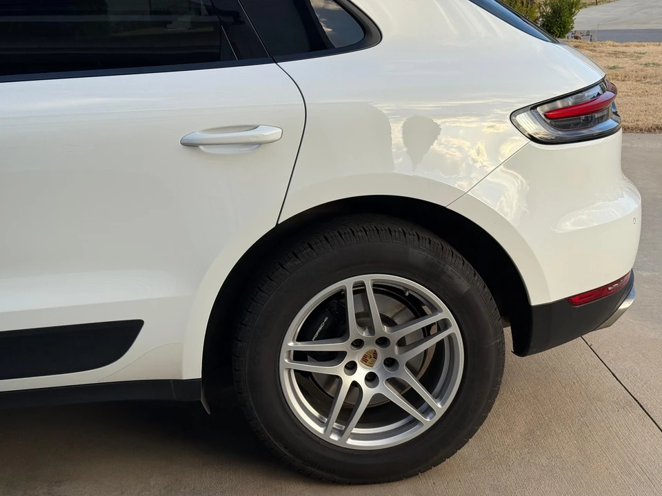 2019 Porsche Macan - Image 19 of 31