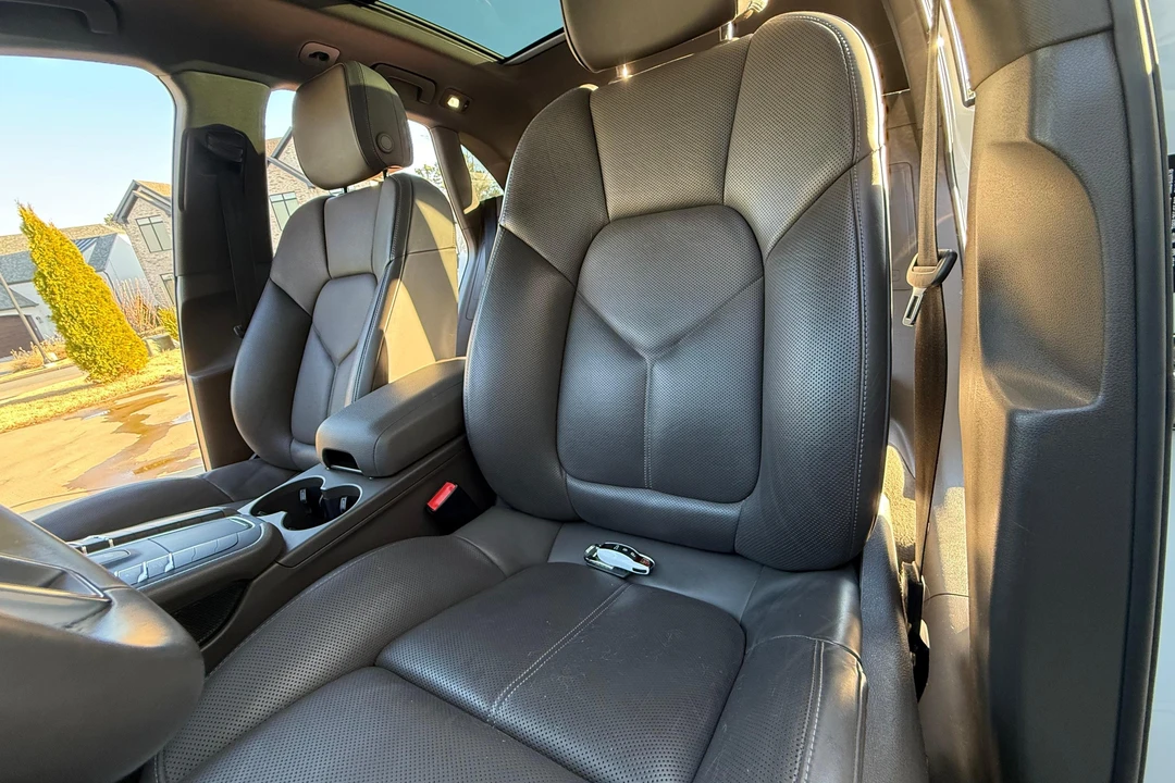 2019 Porsche Macan - Image 26 of 31