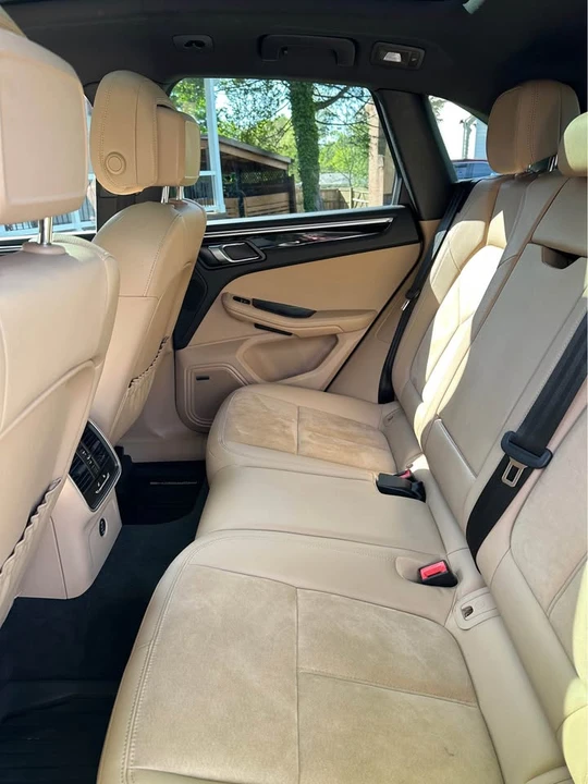 2019 Porsche Macan - Image 11 of 20