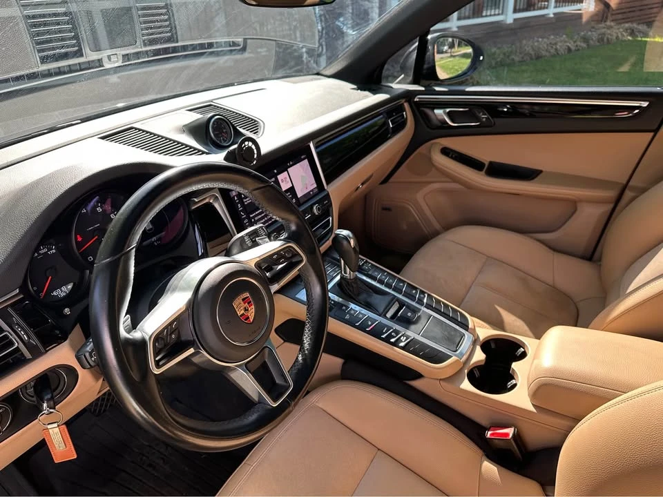 2019 Porsche Macan - Image 10 of 20