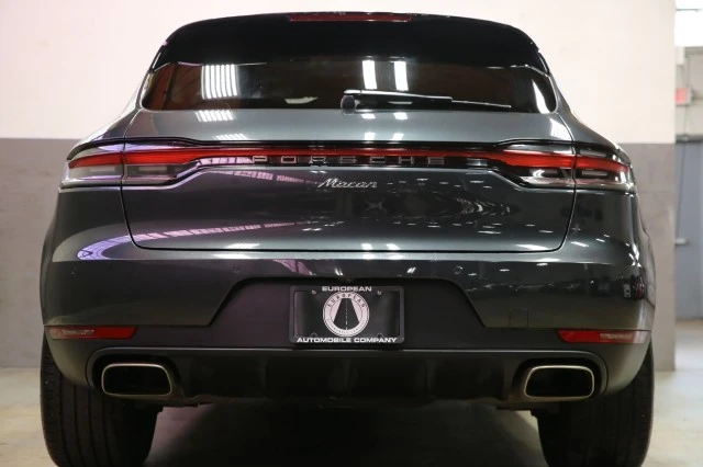 2019 Porsche Macan - Image 23 of 24