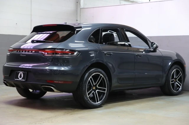 2019 Porsche Macan - Image 18 of 24
