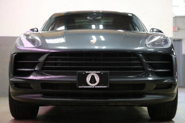 2019 Porsche Macan - Image 17 of 24