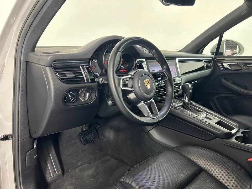 2019 Porsche Macan - Image 4 of 4