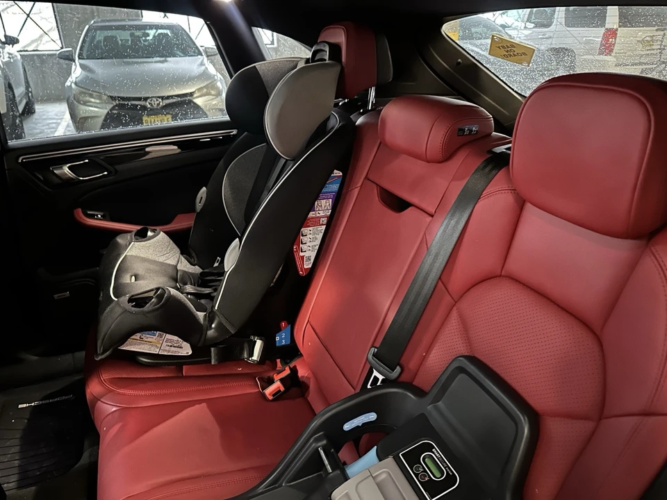 2019 Porsche Macan - Image 13 of 18