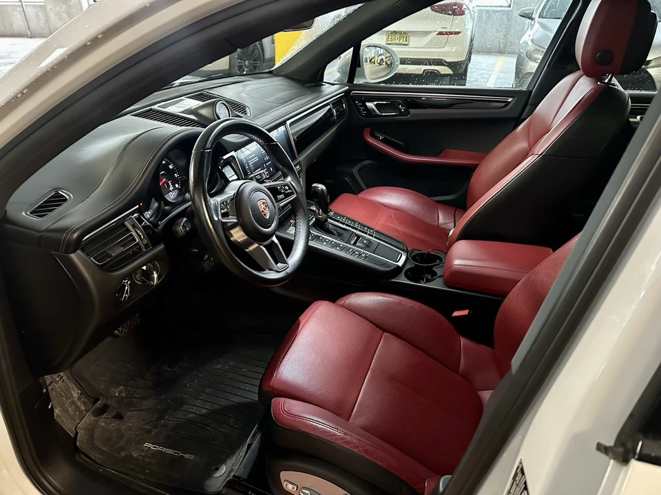2019 Porsche Macan - Image 11 of 18