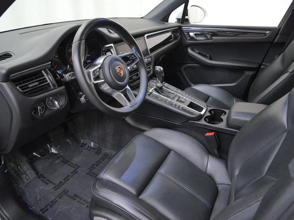 2019 Porsche Macan - Image 4 of 5