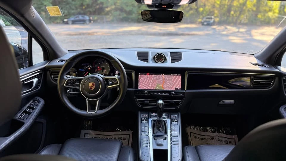 2019 Porsche Macan - Image 16 of 20