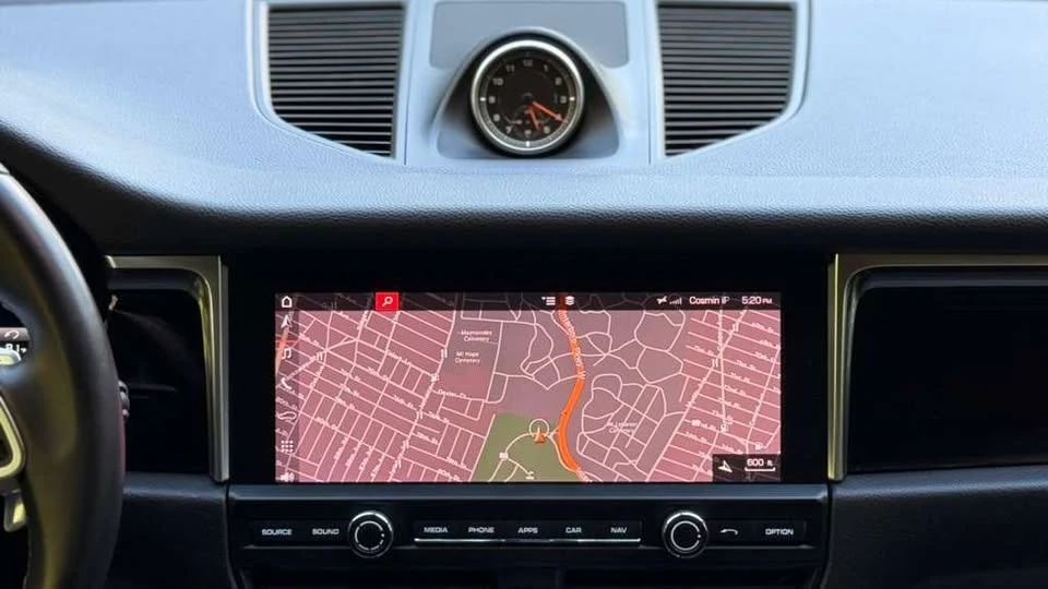 2019 Porsche Macan - Image 11 of 18