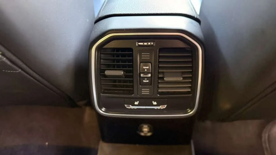 2019 Porsche Macan - Image 13 of 18