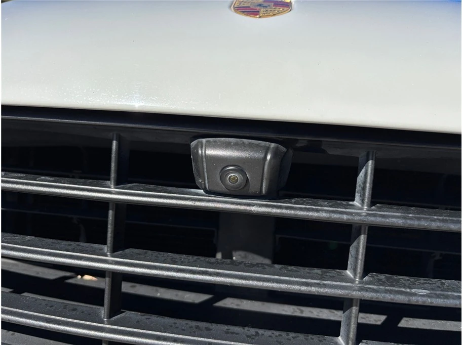 2019 Porsche Macan - Image 15 of 21