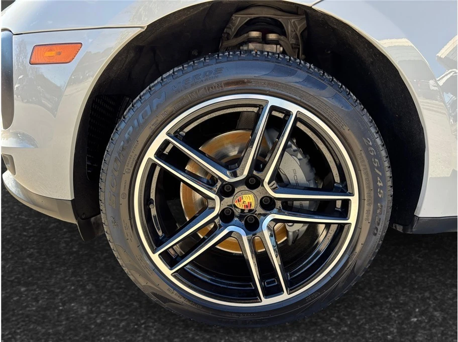2019 Porsche Macan - Image 13 of 21