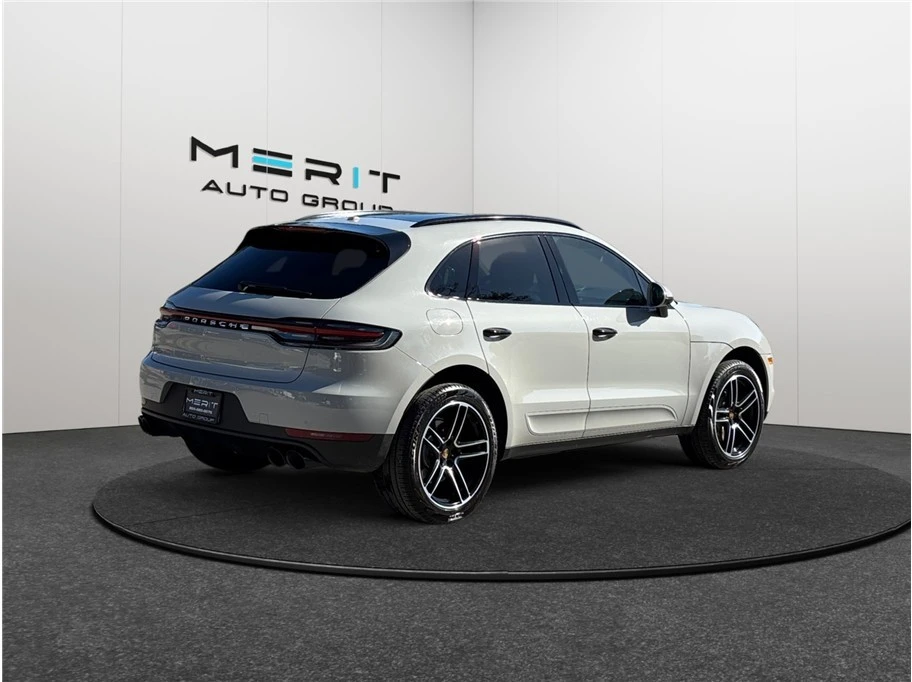 2019 Porsche Macan - Image 9 of 21