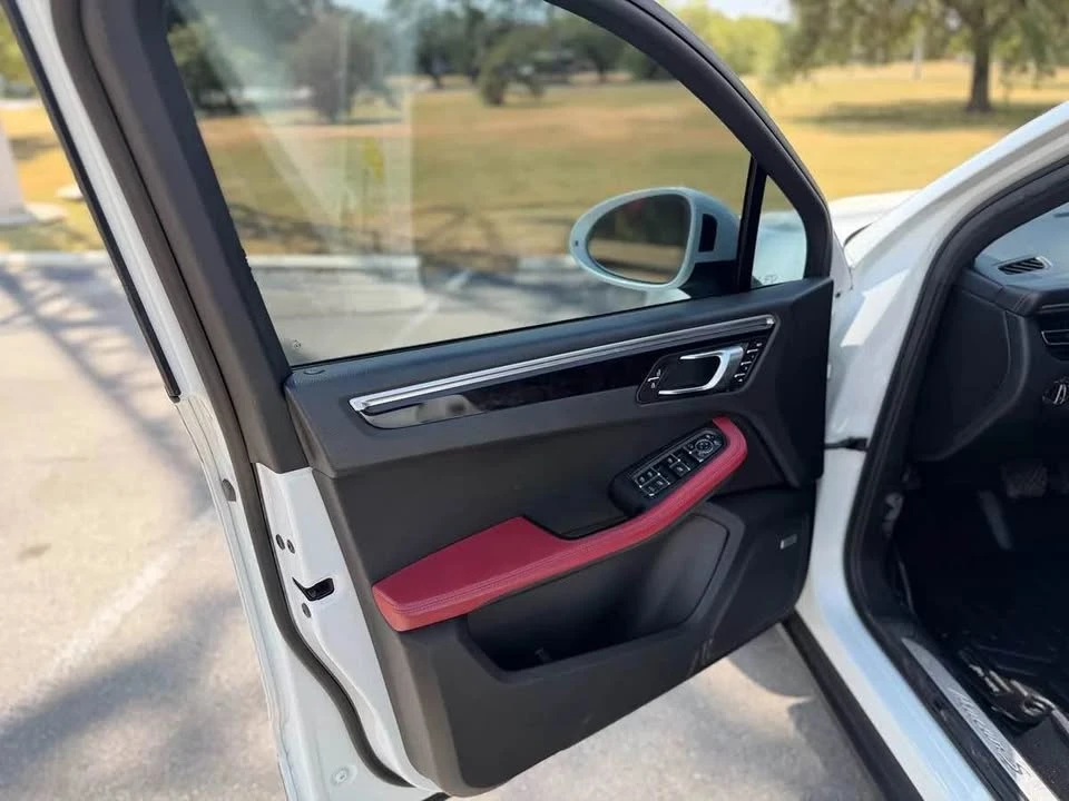 2019 Porsche Macan S - Image 13 of 17
