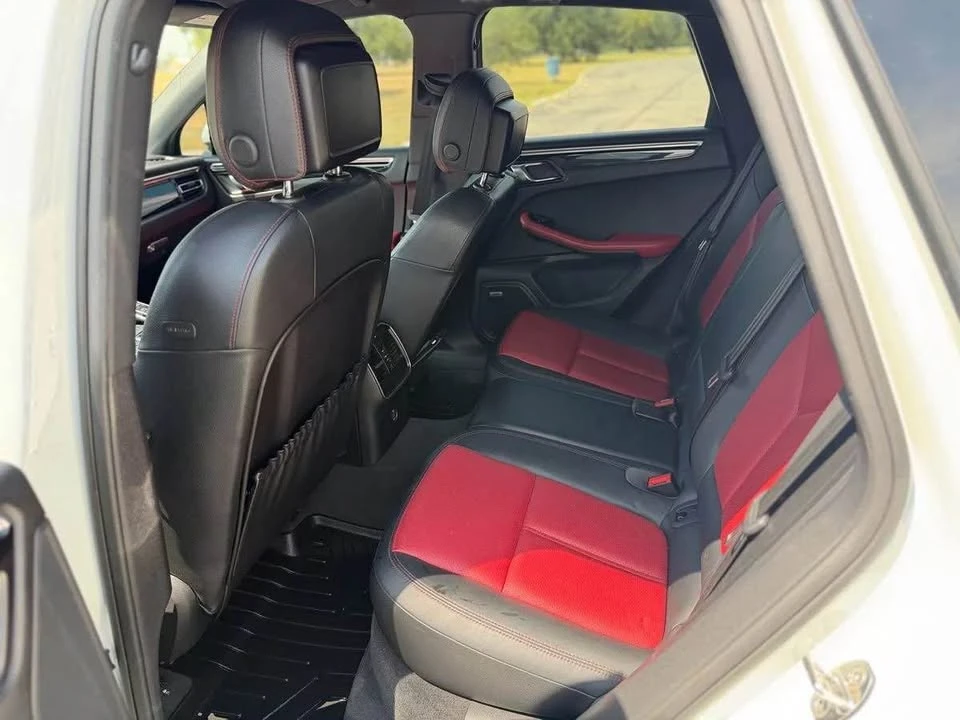 2019 Porsche Macan S - Image 15 of 17