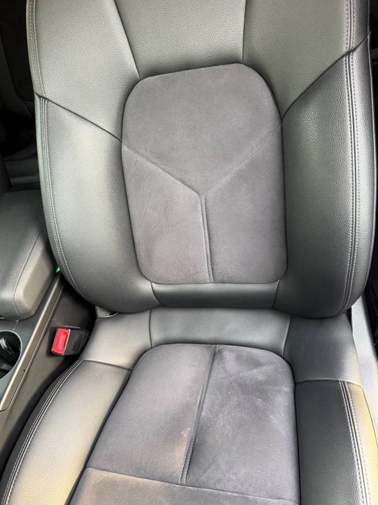 2019 Porsche Macan - Image 16 of 23