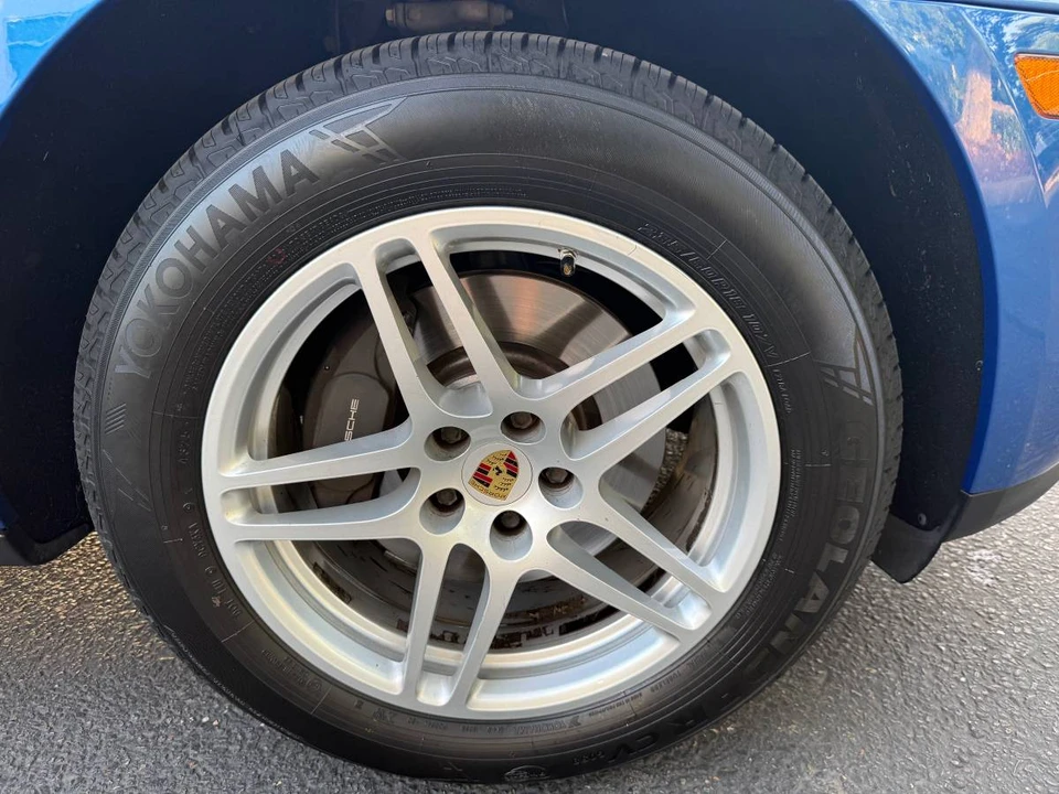 2019 Porsche Macan - Image 12 of 23