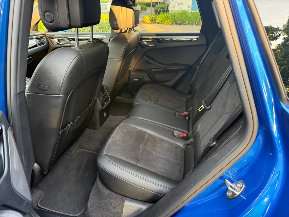 2019 Porsche Macan - Image 18 of 23